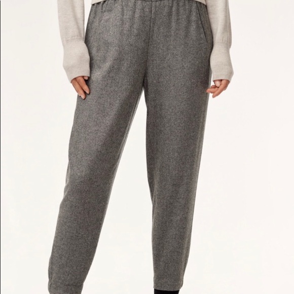 grey yoga pants aritzia canada